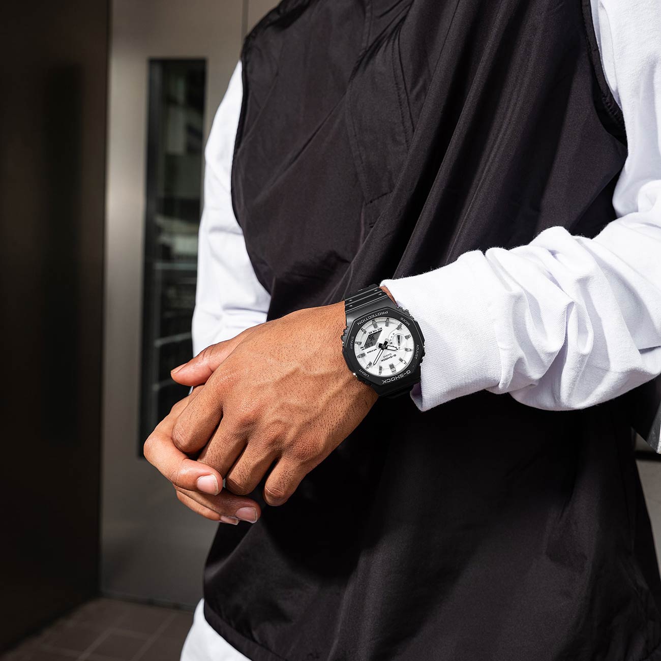 G-SHOCK GA-2100 ホワイト/ブラック Casio G-Shock Men's Watch (GA-2100WD-1AER) – WatchClick