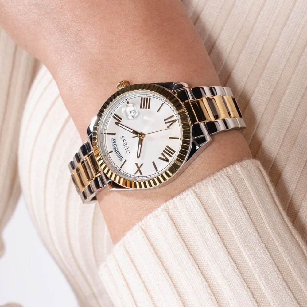 Guess Luna GW0308L6