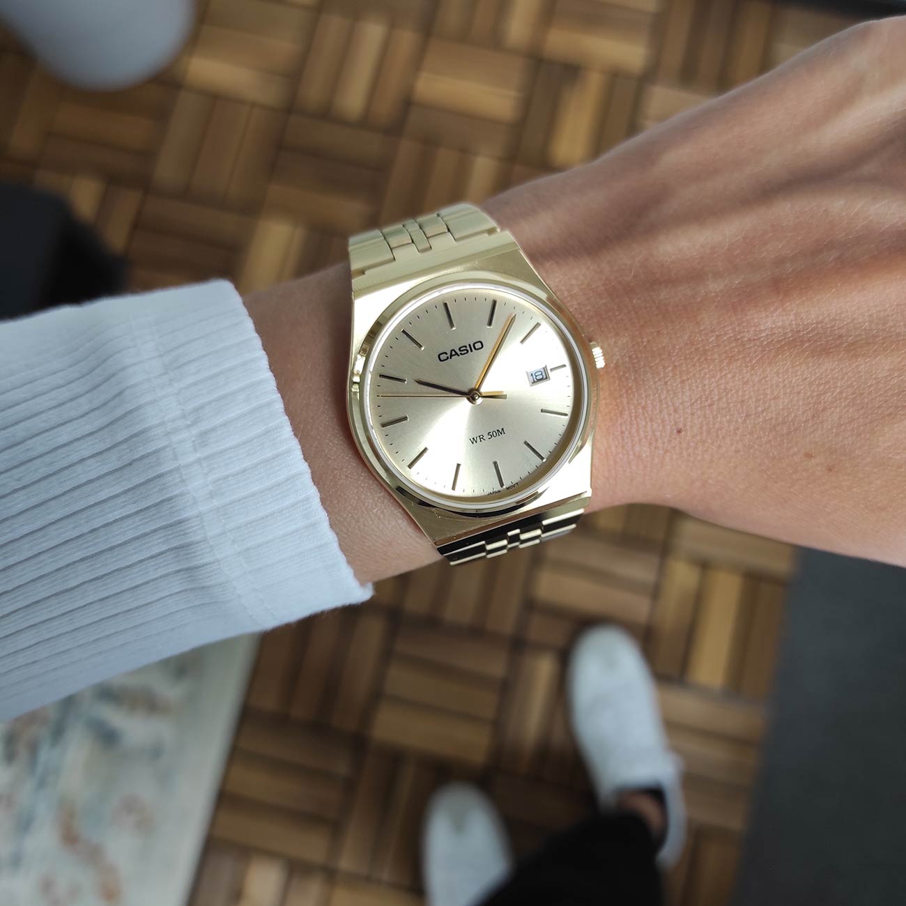CASIO MTP-B145G-9AVDF ゴールド 腕時計 本体 【公式通販】