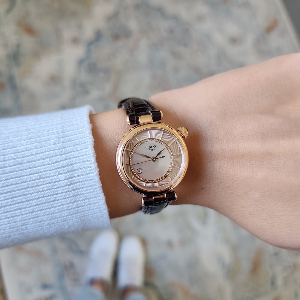 Tissot Desir 28mm T152.207.36.521.00