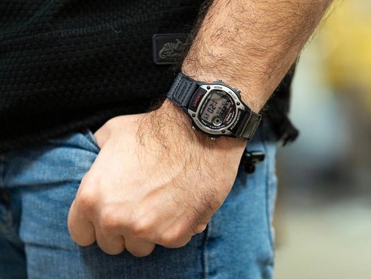 Casio Collection W-220HF-8AVEF